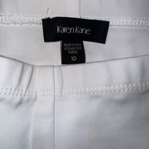 Women’s White Pants (Karen Kane) Pull on with zipper to side, Size 10